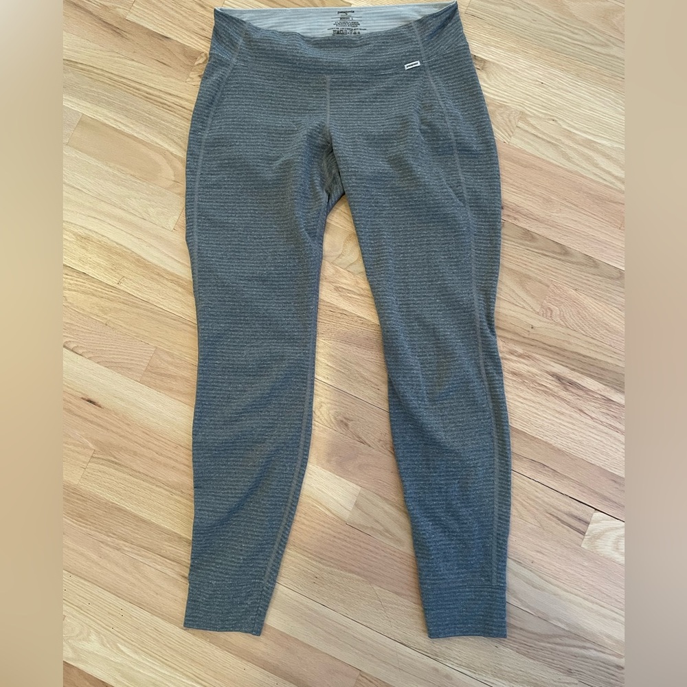 Patagonia base layer size large